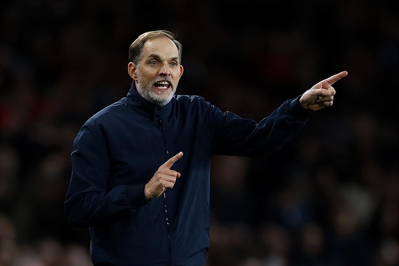 转会期西甲传出新动向，布鲁克林篮网主帅复盘，管理层表态——态度坚定，控场能力受关注 